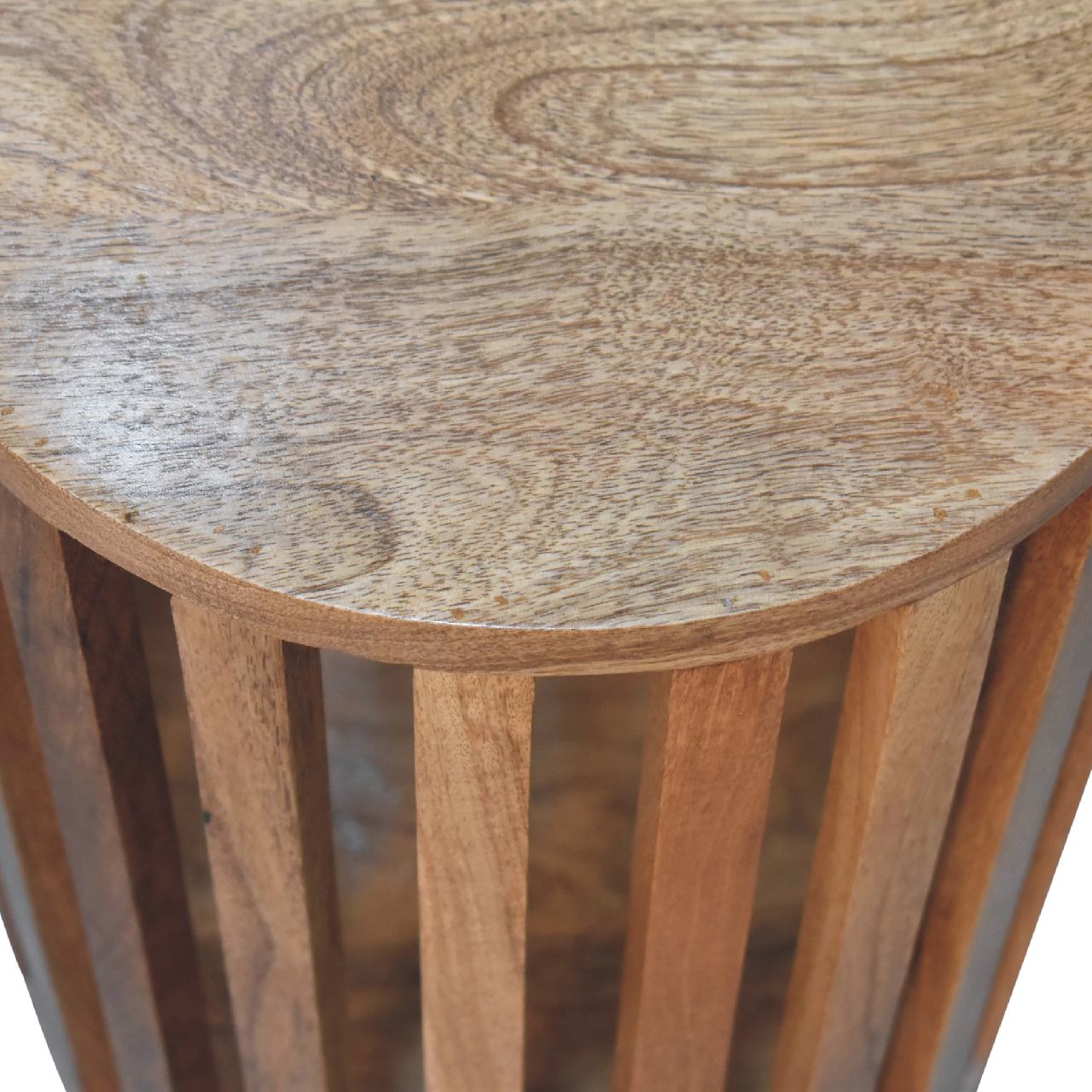 Sora oak side table